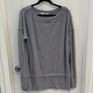 We The Free Gray Long Sleeve Top